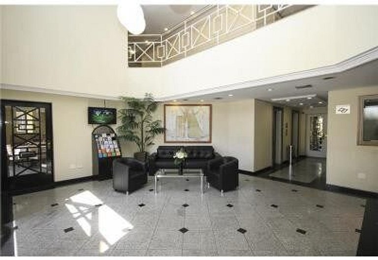 Flat Bienal Ibirapuera UH403