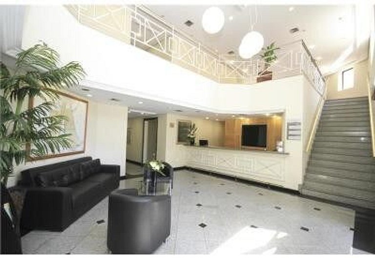 Flat Bienal Ibirapuera UH403