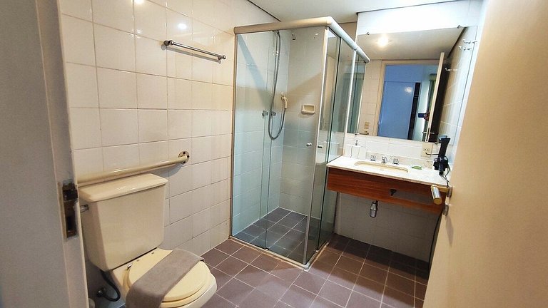 Ar-condicionado + 300mb Wi-Fi | 5min do Metrô - UH2103