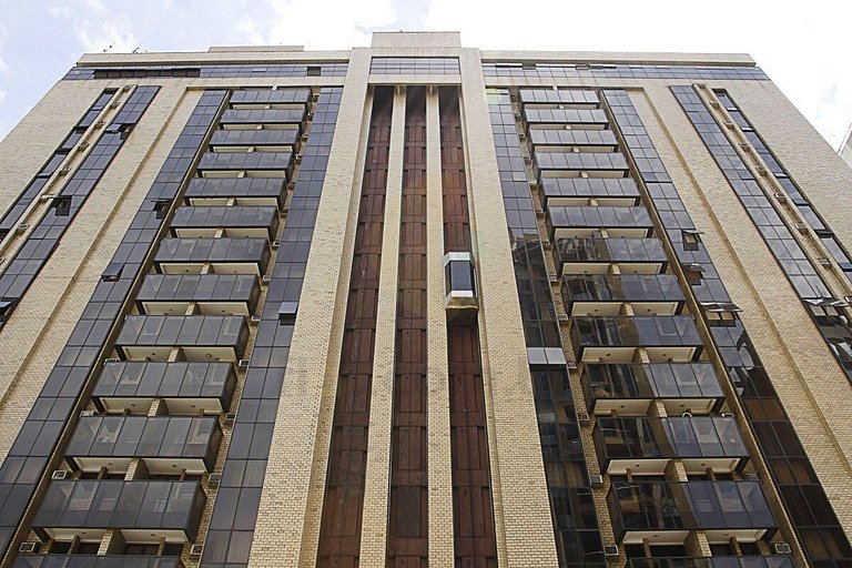 Ar-condicionado + 300mb Wi-Fi | 5min do Metrô - UH2103