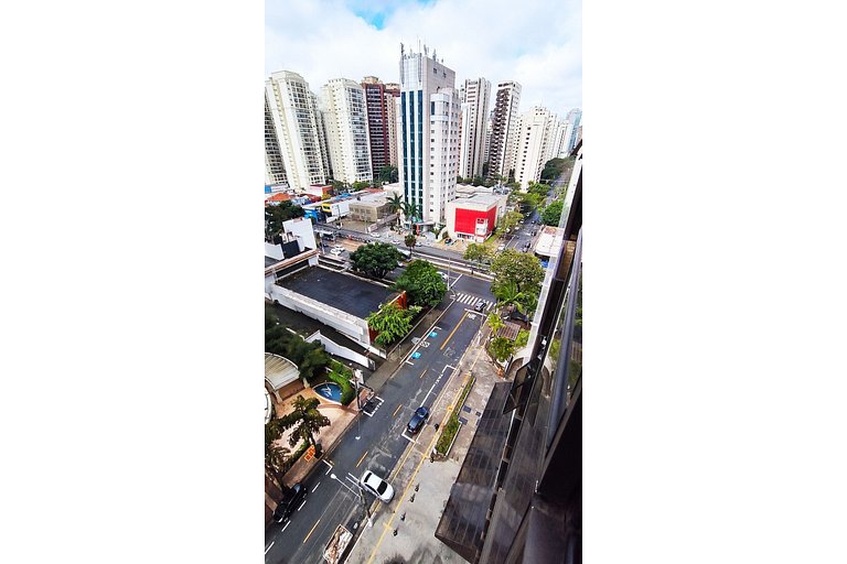 Ar-condicionado + 300mb Wi-Fi | 5min do Metrô - UH2103