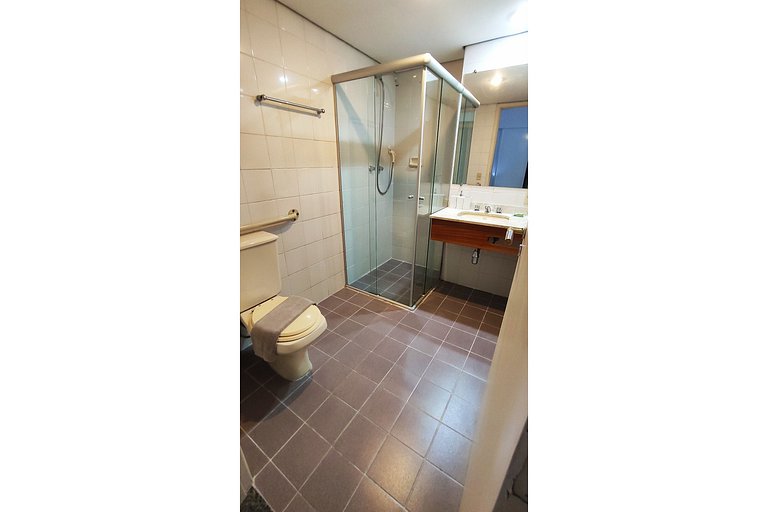 Ar-condicionado + 300mb Wi-Fi | 5min do Metrô - UH2103