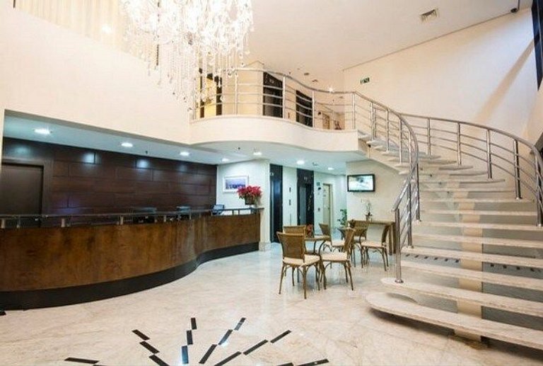 Apart-Hotel Próximo Metrô c/ garagem UH 1011