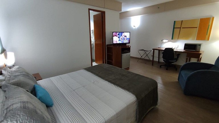 Flat Borges Lagoa Ibirapuera c/ garagem UH407