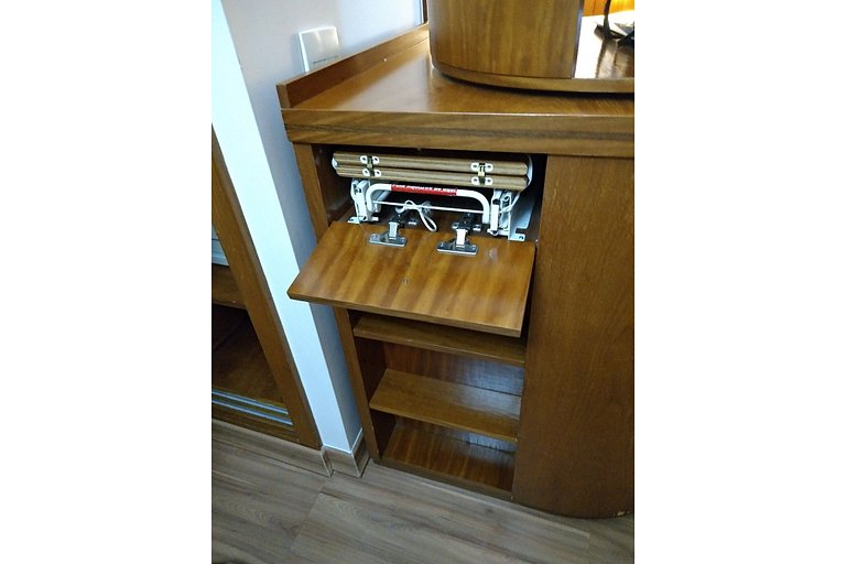 Flat Rua Borges Lagoa 1179 c/ garagem UH1008