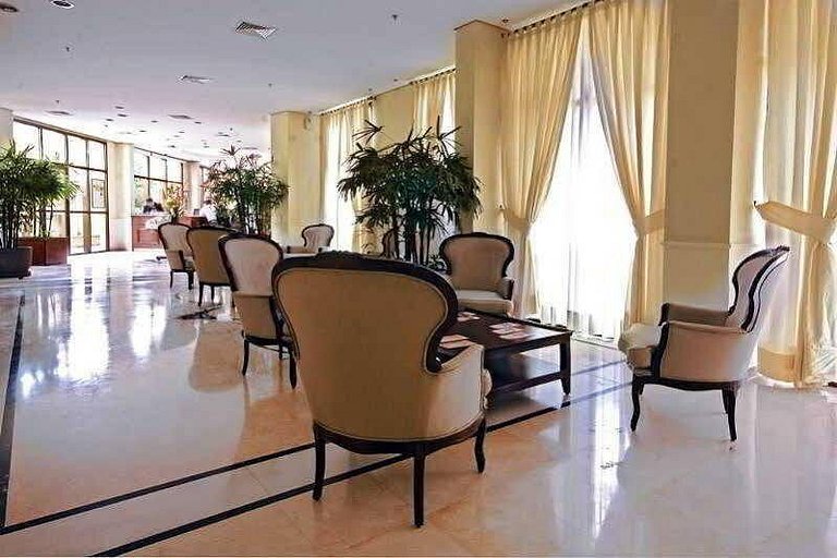 Aparthotel Rua alvorada 1009 - 02 dormitórios UH1306-B
