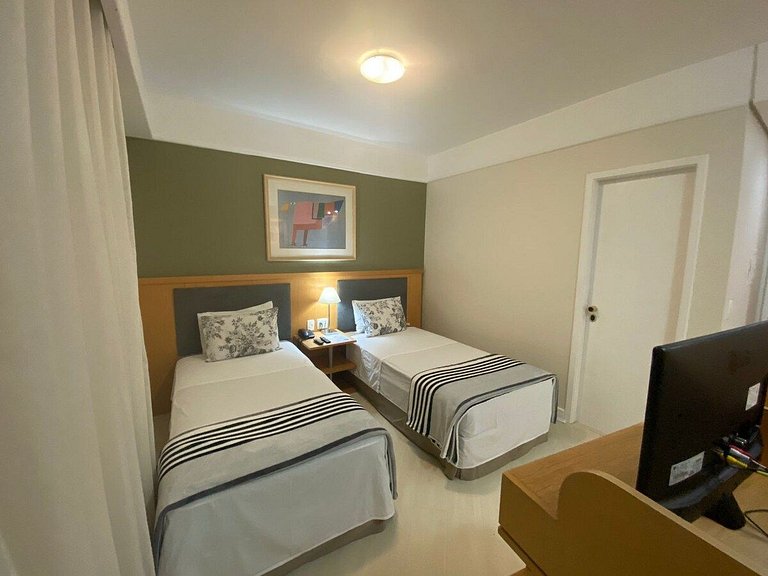 Flat Bienal Suítes Ibirapuera UH607