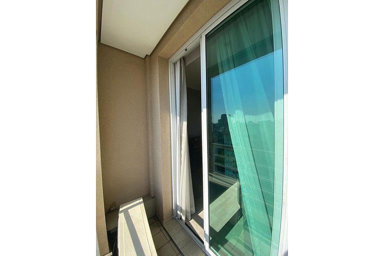 Flat Av. Sabia 825, esquina av. Ibirapuera