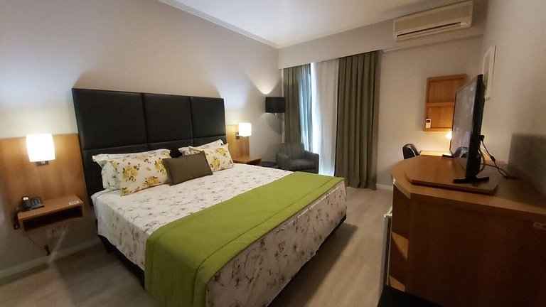 Flat Av. Sabia 825, Metro Moema -Av. Ibirapuera