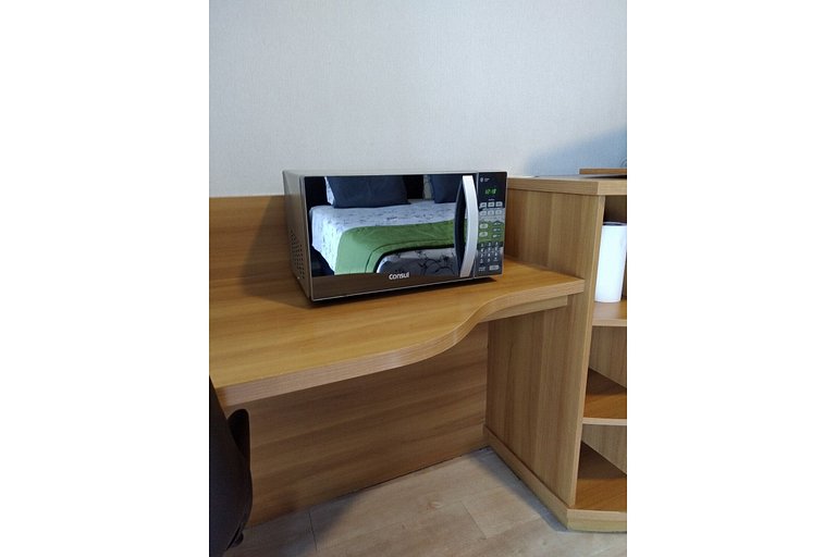 Flat Av. Sabia 825, esquina av. Ibirapuera