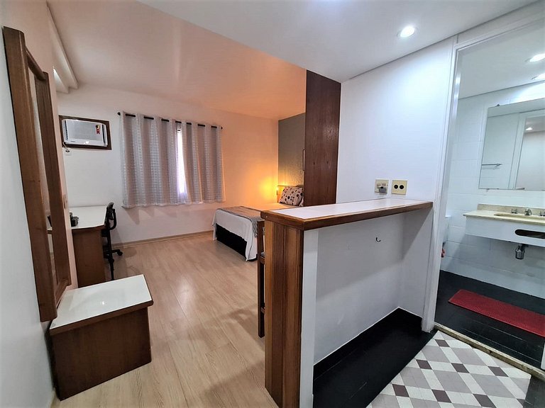 Flat Moema l limpeza e garagem - UH 1903