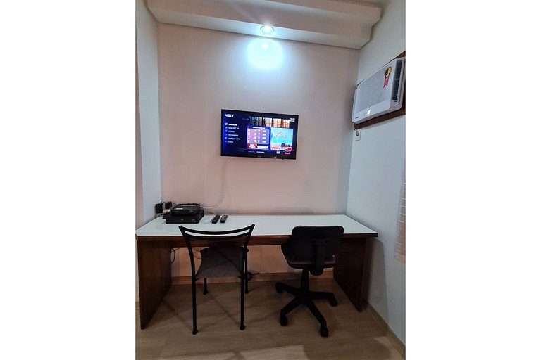 Flat Moema l limpeza e garagem - UH 1903