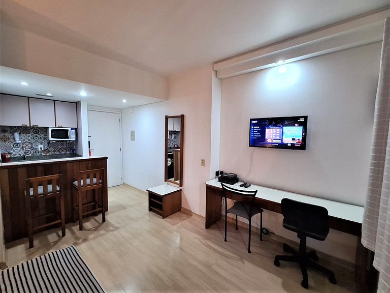 Flat Moema l limpeza e garagem - UH 1903