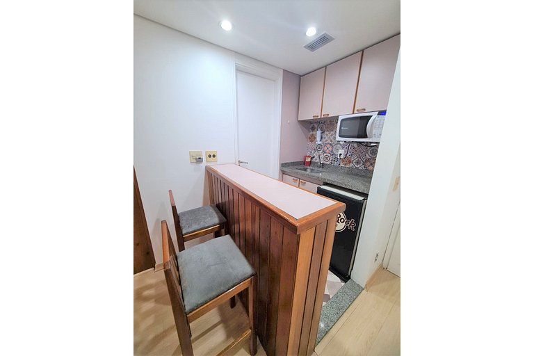 Flat Moema l limpeza e garagem - UH 1903