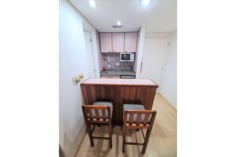 Flat Moema l limpeza e garagem - UH 1903