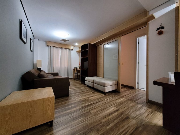 ApartHotel com internet de 300Mb serviço de limpeza diária
