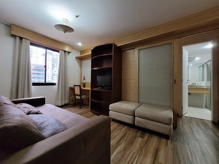 ApartHotel com internet de 300Mb serviço de limpeza diária