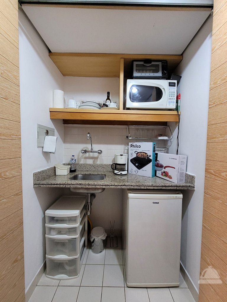 ApartHotel com internet de 300Mb serviço de limpeza diária
