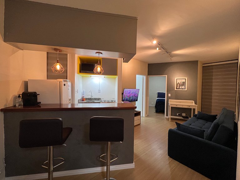 Studio internet rápida garagem ar condicionado