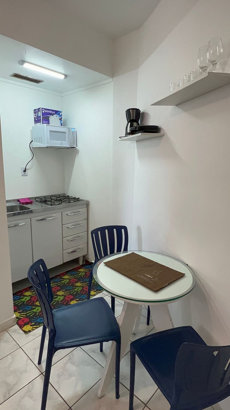 Estúdio Moema, vaga de garagem, internet e sacada