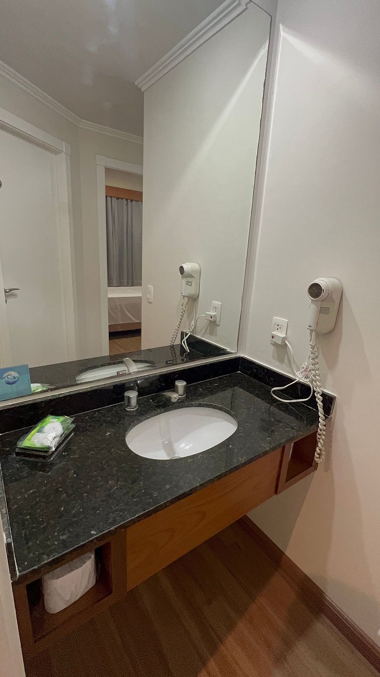 Flat Vila Olímpia com 2 dormitórios e garagem