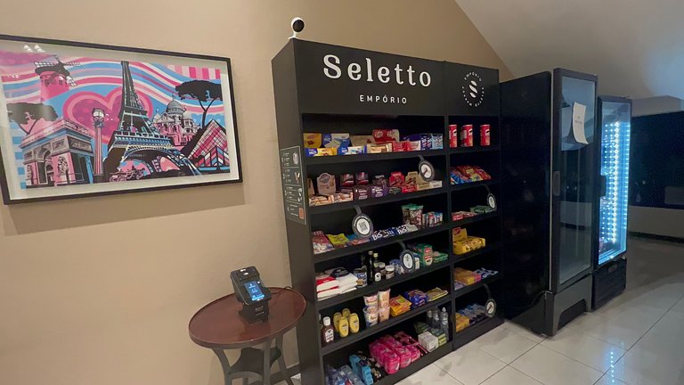 Flat Rua Borges Lagoa 1179 c/ garagem UH1008