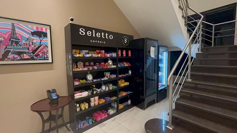 Flat Rua Borges Lagoa 1179 c/ garagem UH1008