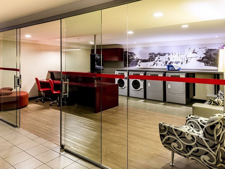 Flat Times Square Moema Jamaris 100 internet rápida - UH506