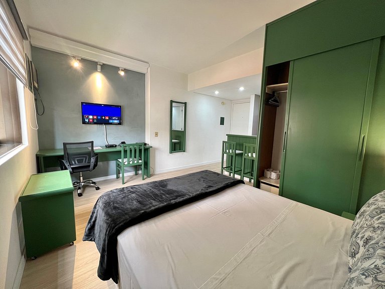 QI Flat Ibirapuera c/ manobrista e ar condicionado Moema UH1