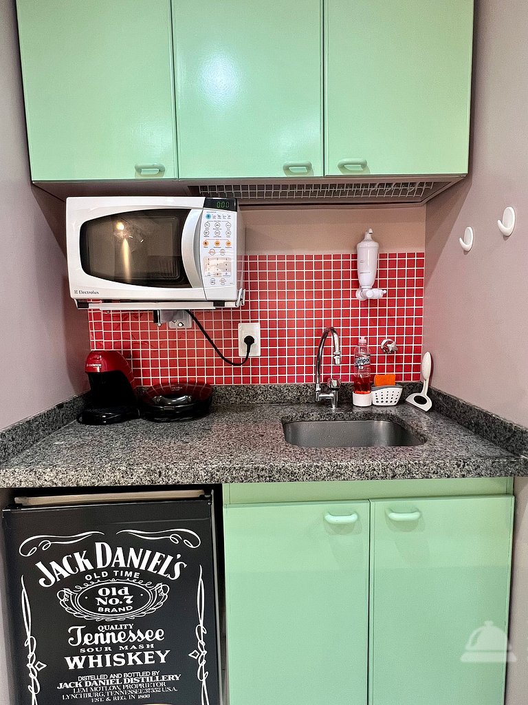 QI Flat Ibirapuera c/ manobrista e ar condicionado Moema UH1