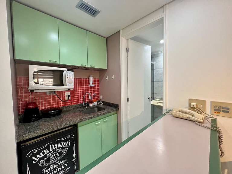 QI Flat Ibirapuera c/ manobrista e ar condicionado Moema UH1