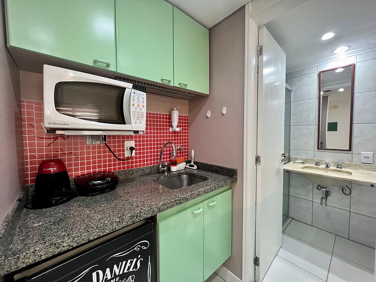 QI Flat Ibirapuera c/ manobrista e ar condicionado Moema UH1