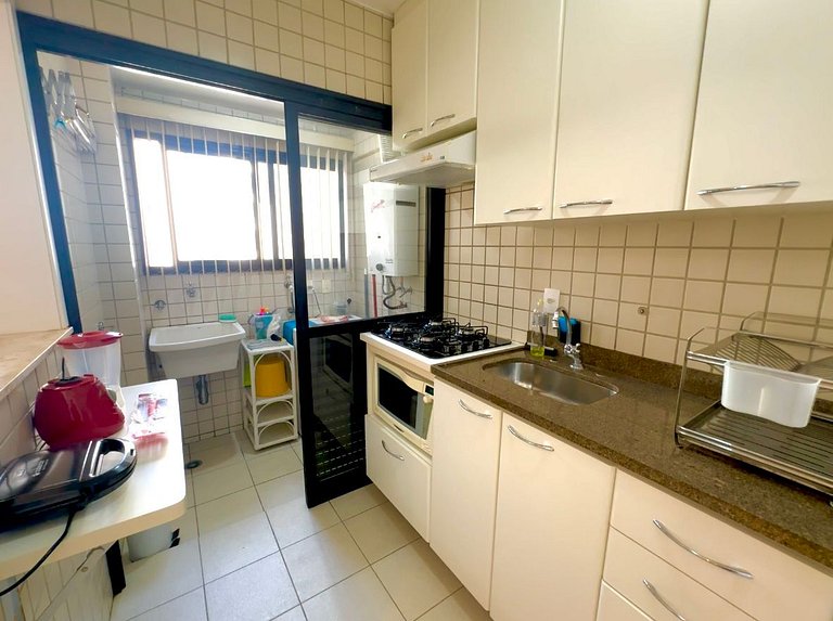 Residencial com serviços e garagem em Moema