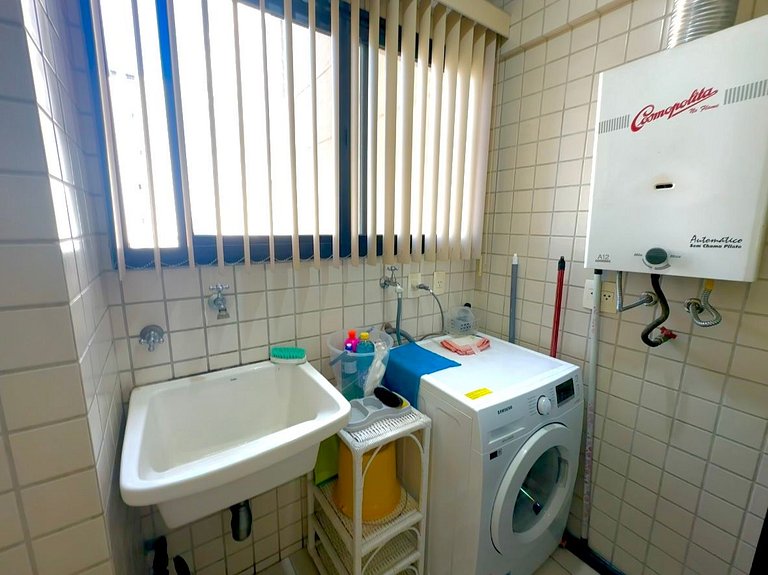 Residencial com serviços e garagem em Moema