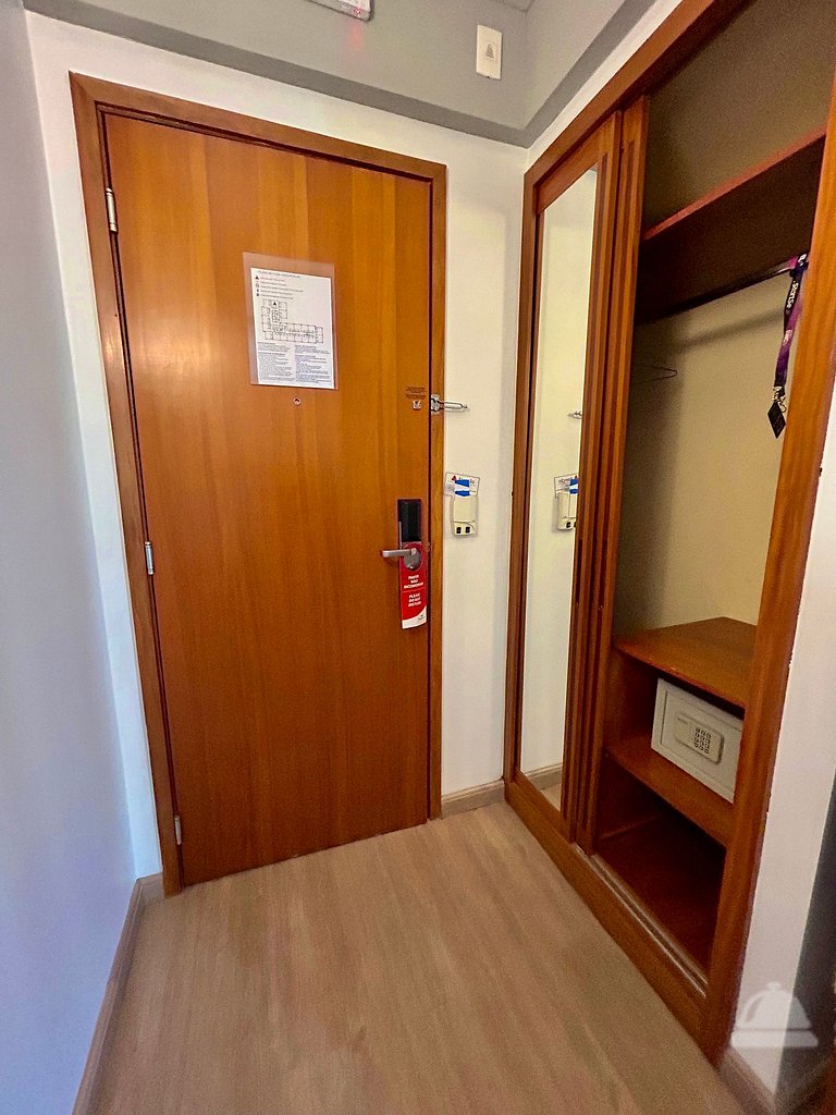 Hotel Live & Lodge - Borges Lagoa 1179 - UH1003