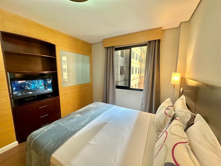 Times Square Jamaris 100 - UH 211