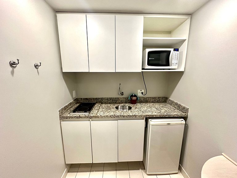 Flat Moderno Nações Unidas c/ Limpeza Diária e Rooftop