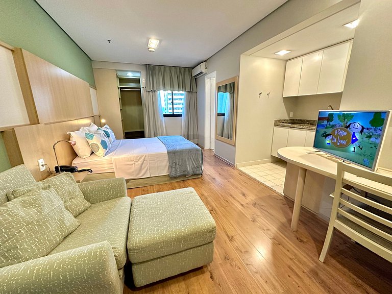 Flat Moderno Nações Unidas c/ Limpeza Diária e Rooftop