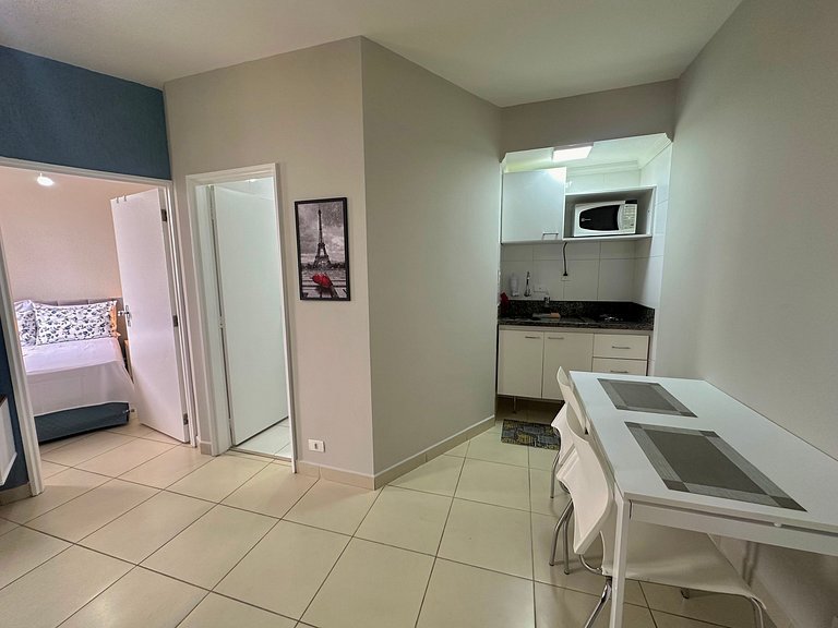 Apartamento c/ garagem, sacada e cozinha - UH 1111