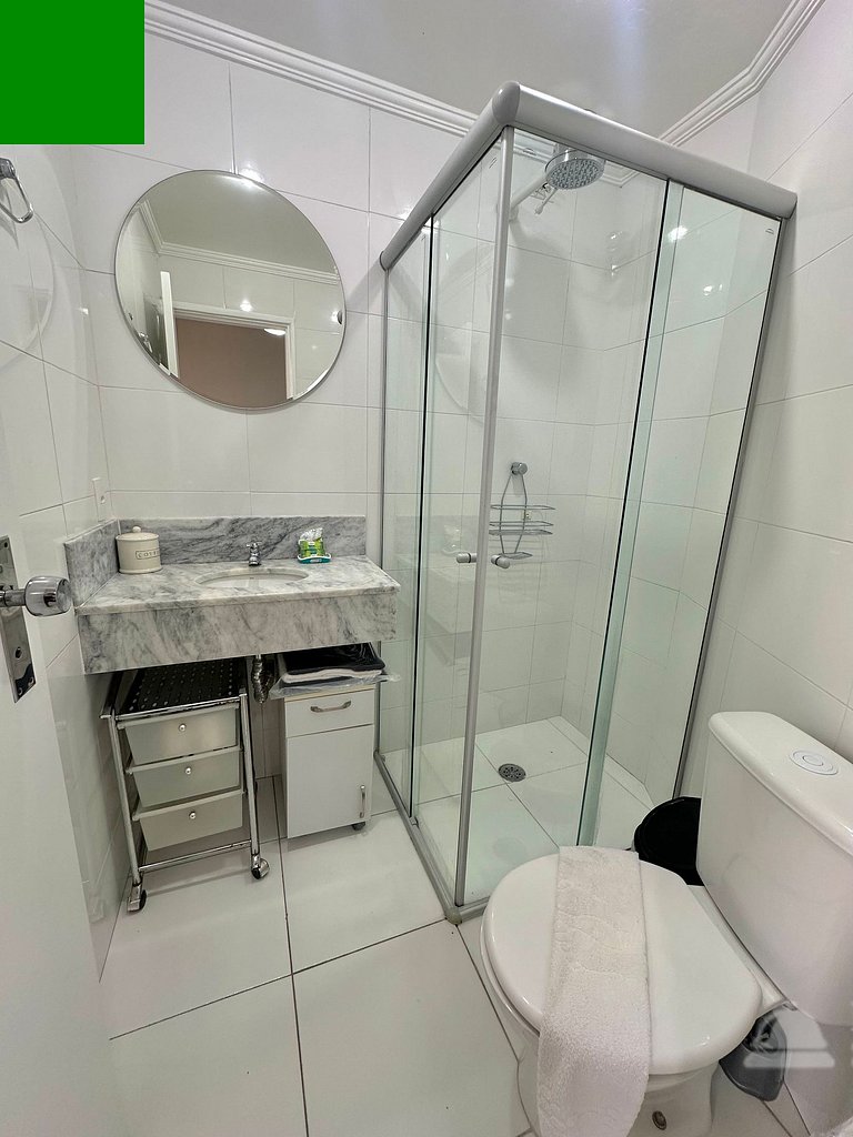 Apartamento c/ garagem, sacada e cozinha - UH 1111