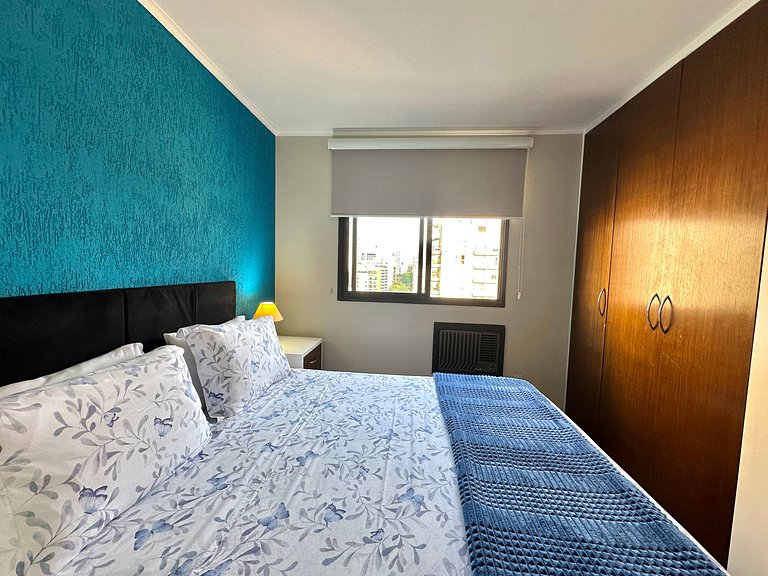 Flat Itaim Bibi reformado c ar condicionado UH2702