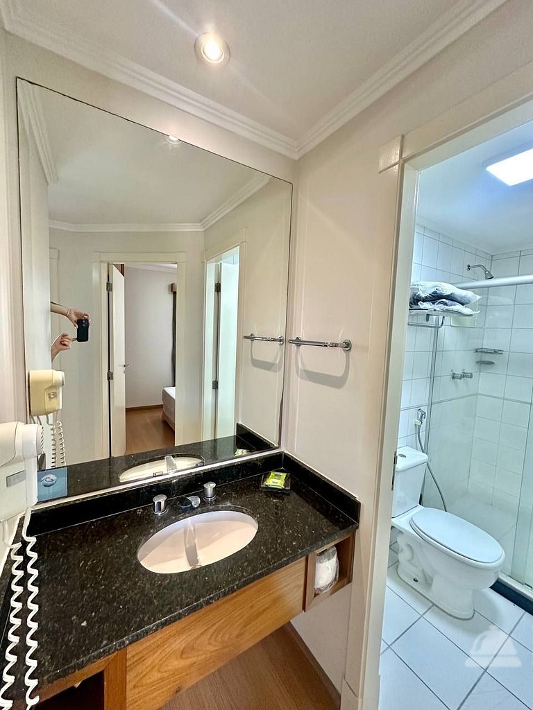 Aparthotel Rua alvorada 1009 - 02 dormitórios UH1306-B