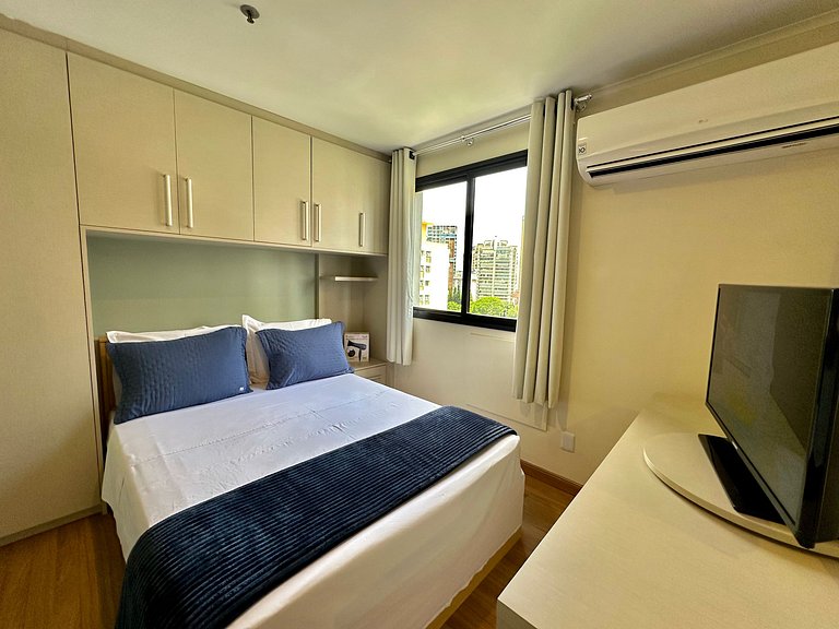 Flat Itaim Bibi vaga de garagem - UH1908