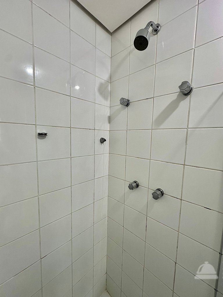 Flat Itaim Bibi vaga de garagem - UH1908