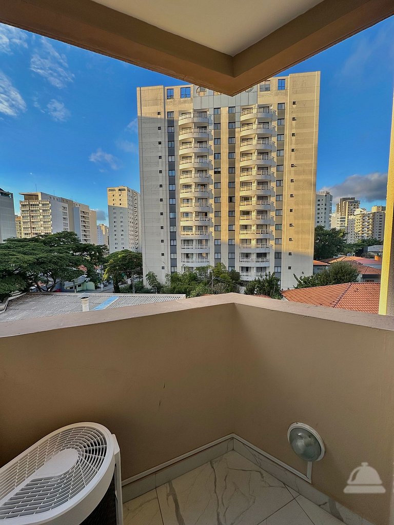 Moema Studium reformado c/ garagem Internet Expo