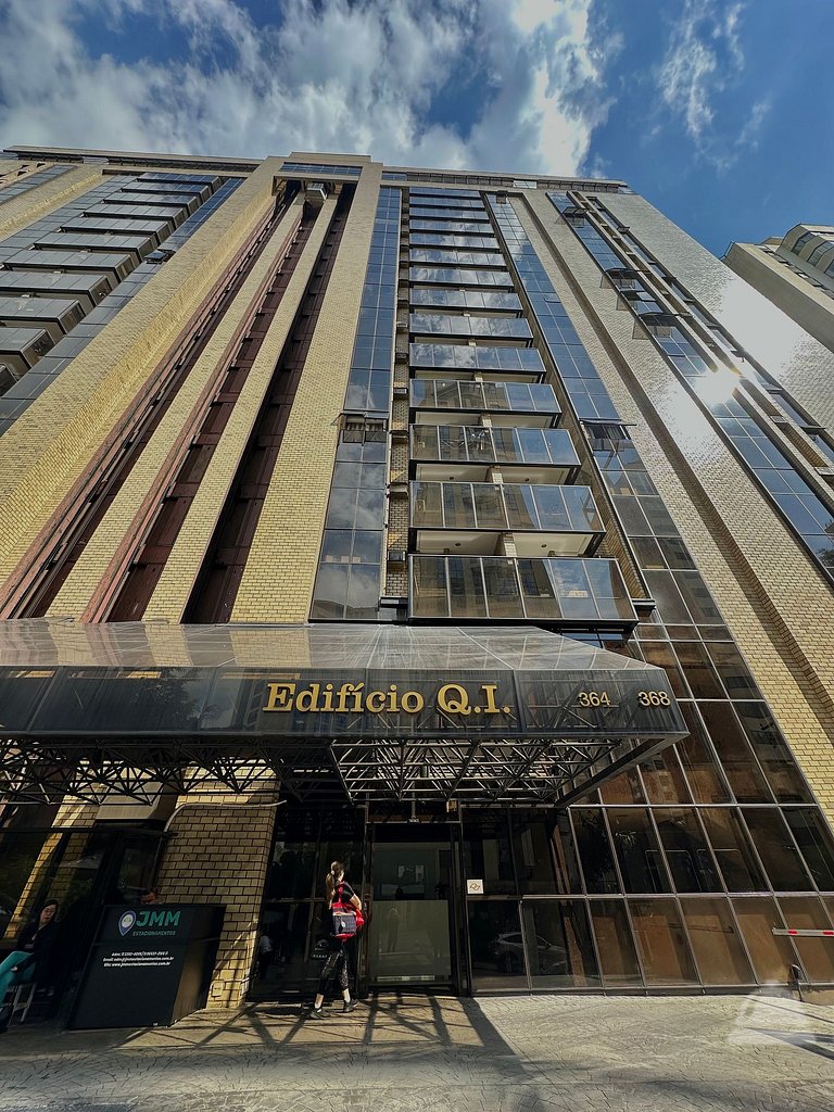 Ar-condicionado + 300mb Wi-Fi | 5min do Metrô - UH2103