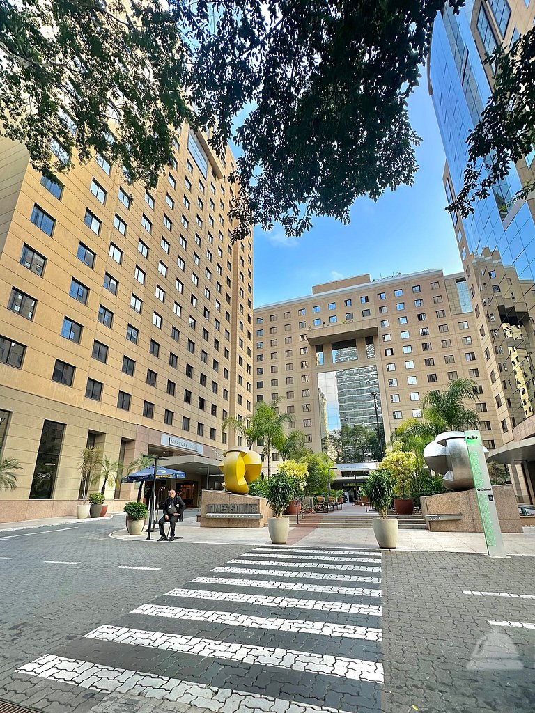 Luxo e Conforto 2 Suítes Times Square Jamaris 100