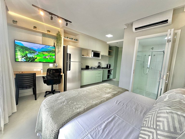 Studio reformado decorado Campo Belo UH 104