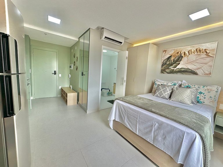 Studio reformado decorado Campo Belo UH 104