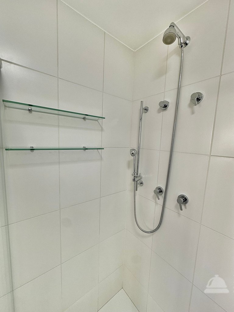 Studio reformado decorado Campo Belo UH 104